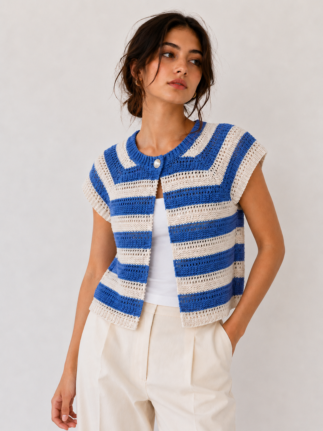 Buttoned knit in Baby Blue