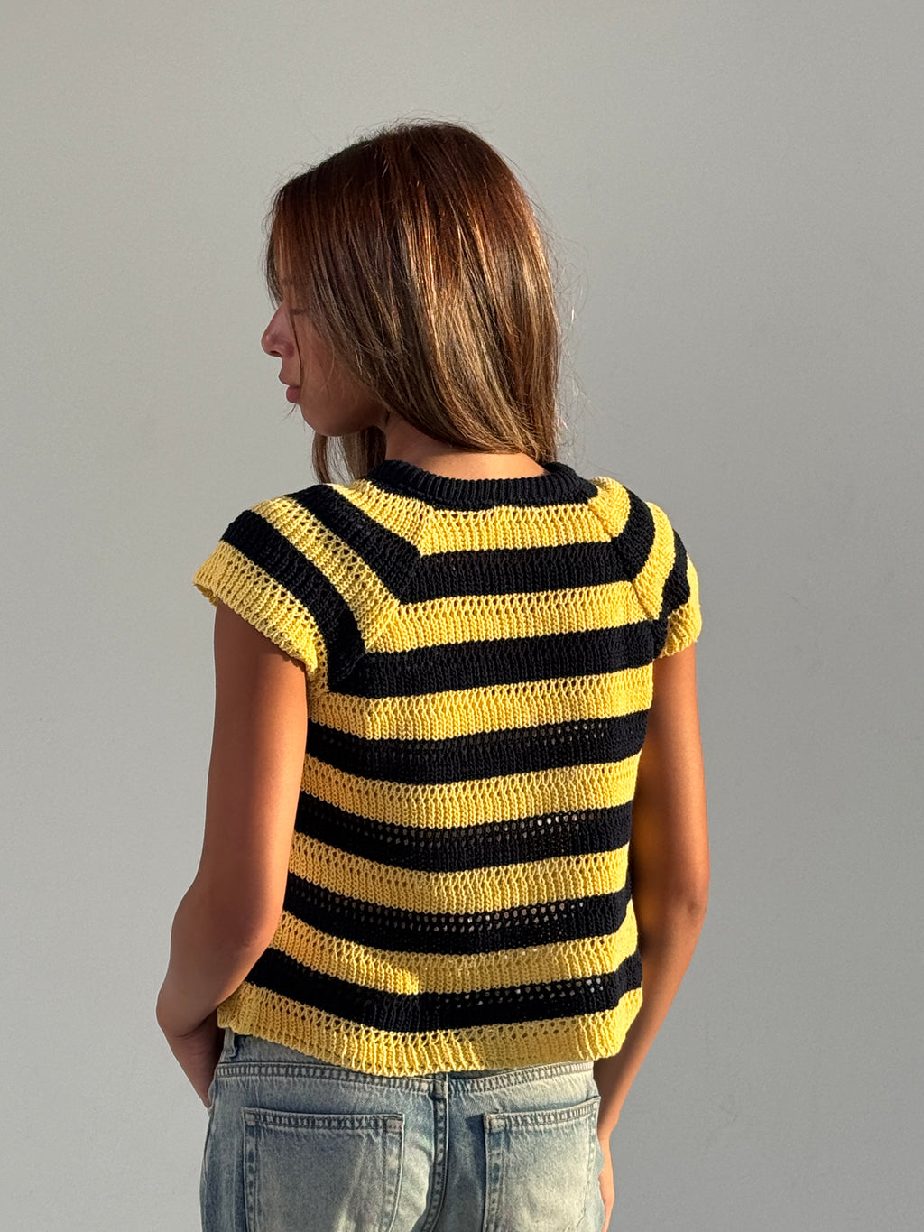 Buttoned knit in Yellow